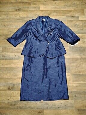 Nicolette NWT Classic Two-Piece Formal Ensemble Womens Size: 14W
